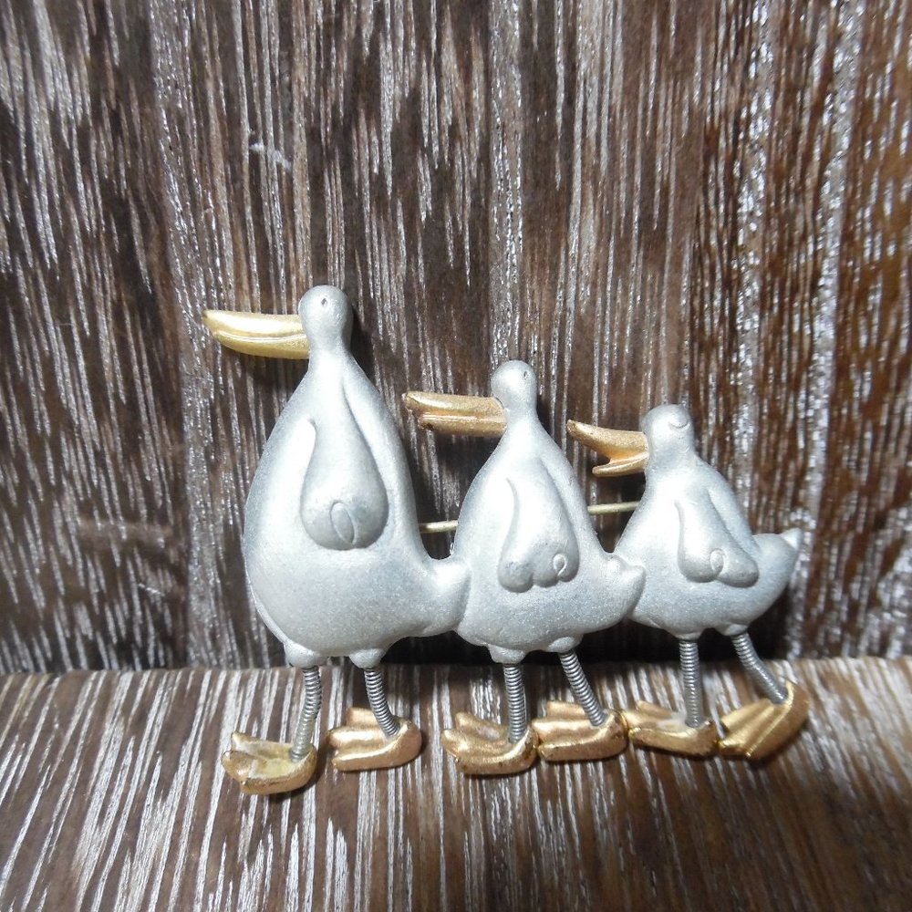 Three Ducks Pin/brooch